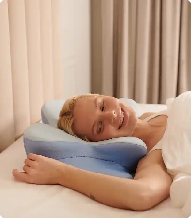 Derila Ergo Pillow — Model showing ergonomic neck support USA